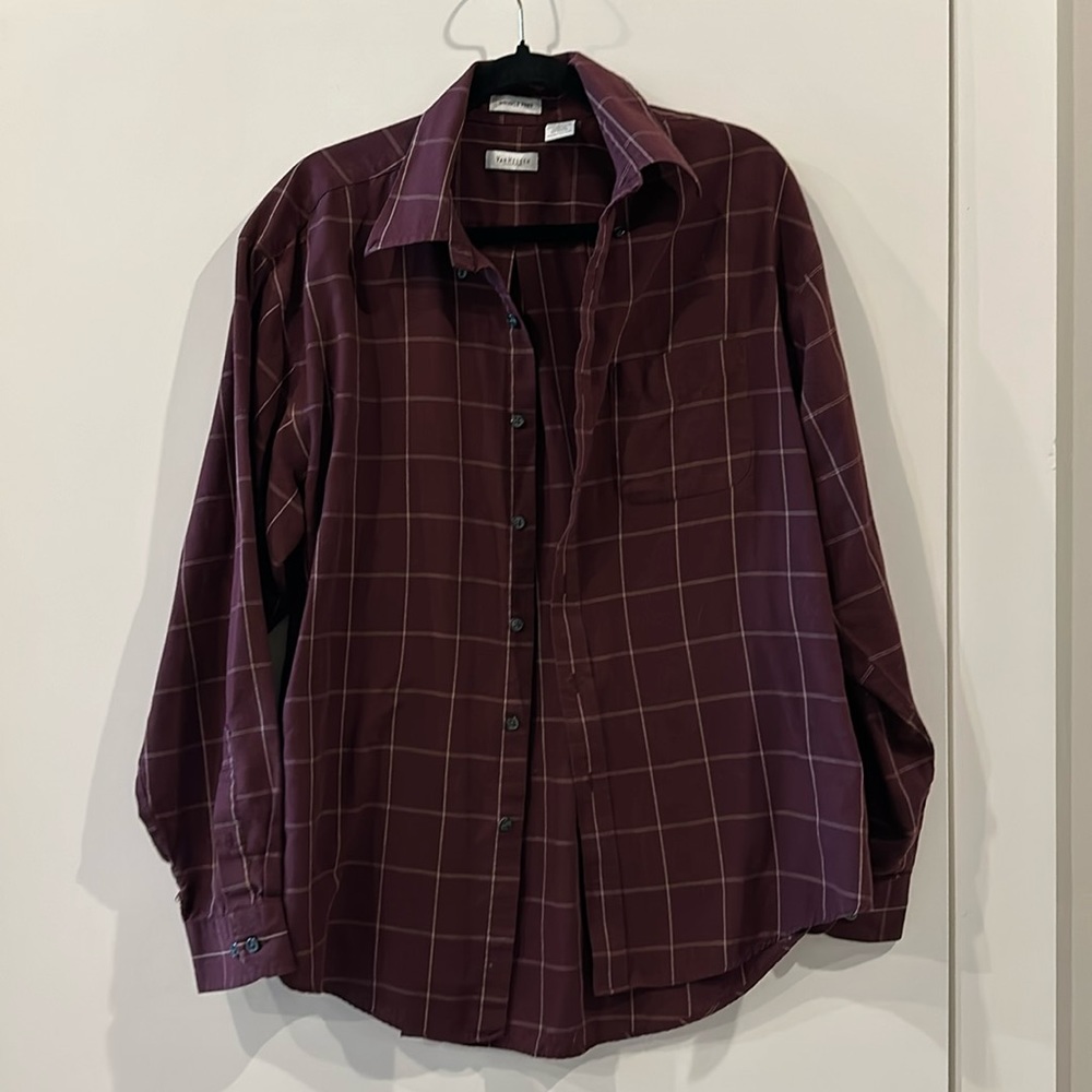 Size medium men’s Vanheusen button down shirt